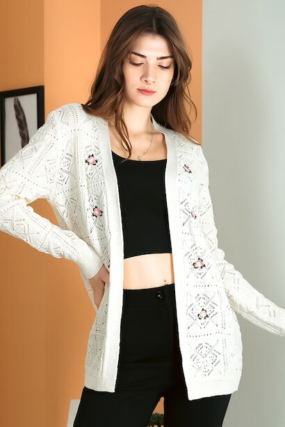 Kadın Nakışlı Hırka  Krem 6