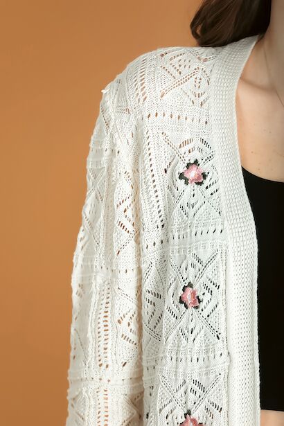 Kadın Nakışlı Hırka  Krem 9