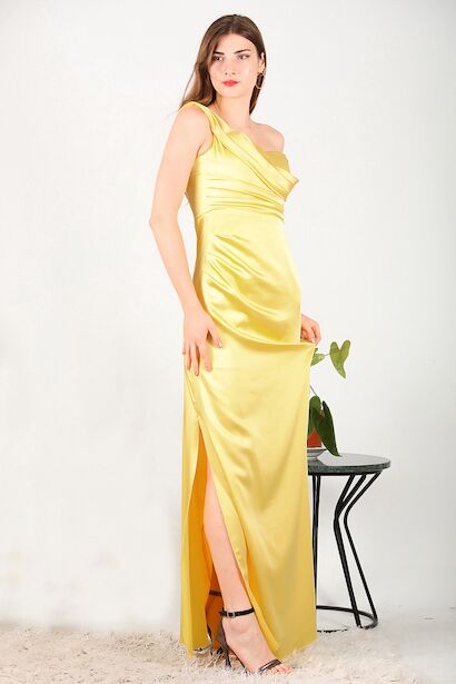 Kadın Tek Omuz Saten Abiye 