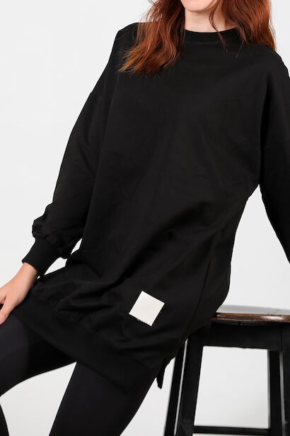 Kadın İki İplik Sıfır Yaka Armalı Tunik  Siyah 6