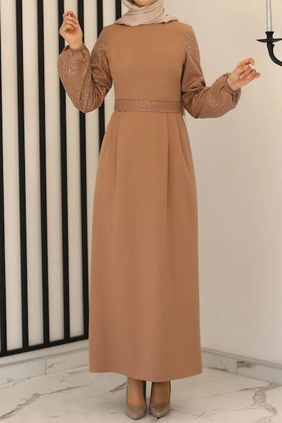 Kadın Kolları Pullu Uzun Abiye 