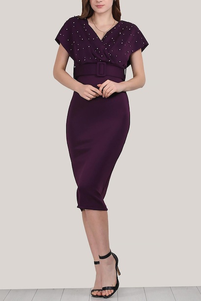 Kadın V Yaka İncili Detaylı Kemerli Midi Boy Elbise