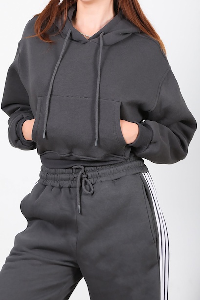 Kadın Üç İplik Kanguru Cepli Kapşonlu Kısa Sweat