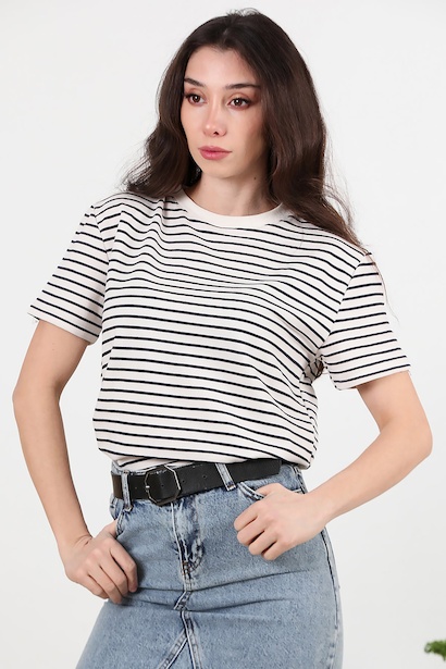 Kadın Bisiklet Yaka Çizgili T-shirt 