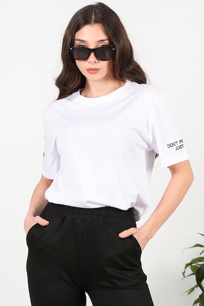 Kadın Kolları Yazı Nakışlı T-shirt 