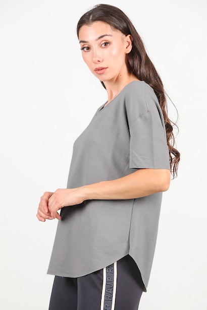 Kadın Eteği Oval V Yaka Tshırt 