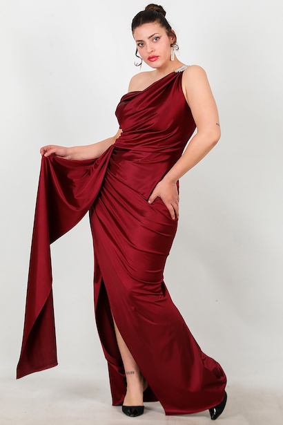 Büyük Beden Omuz Aksesuar Detay Uzun Saten Abiye  Bordo