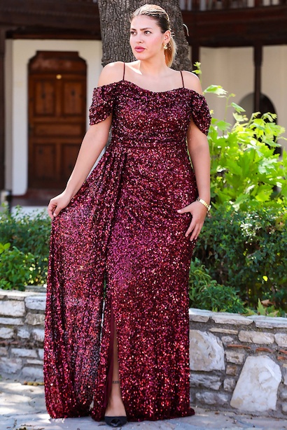 Büyük Beden Düşük Omuz Yırtmaçlı Pullu Uzun Abiye 