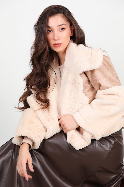Kadın Geniş Yaka Kolu Peluş Süet Mont 