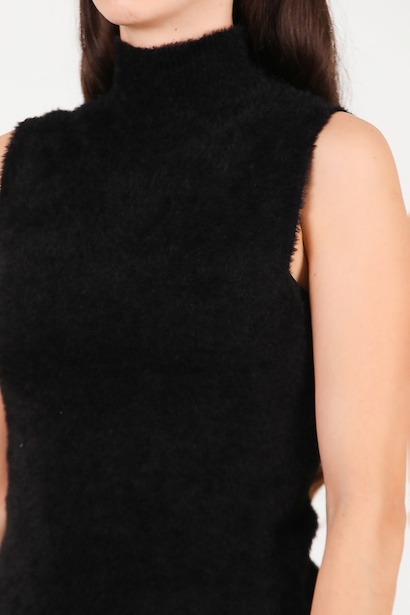 Kadın Kolsuz Balıkçı Yaka Sakallı Bluz  Siyah 9