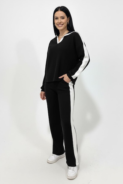 Kadın Garnili Önü V Yakalı Takım 